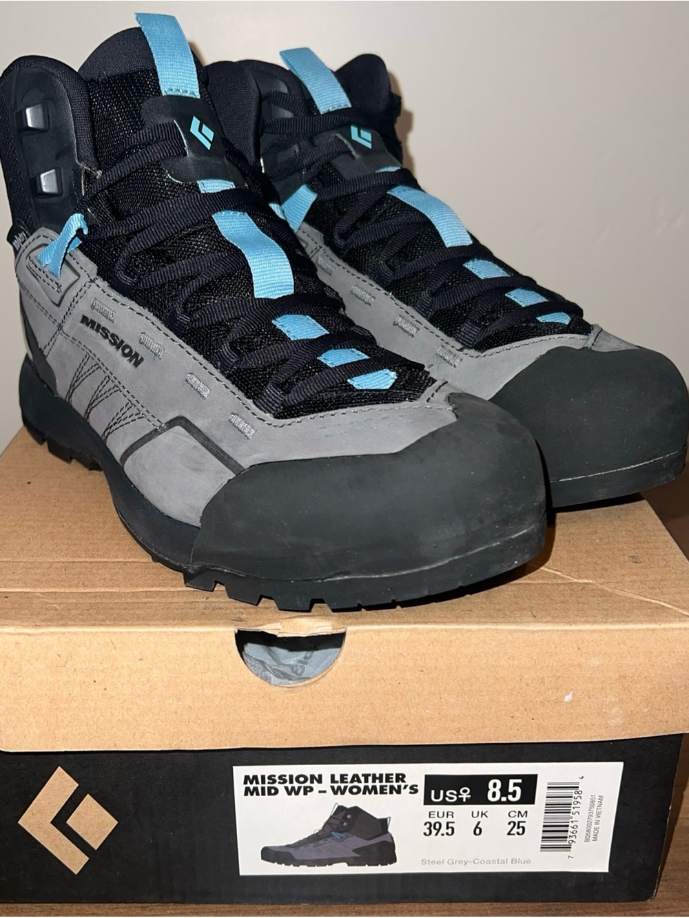Black Diamond Mission Leather Mid Waterproof Hiking Boots